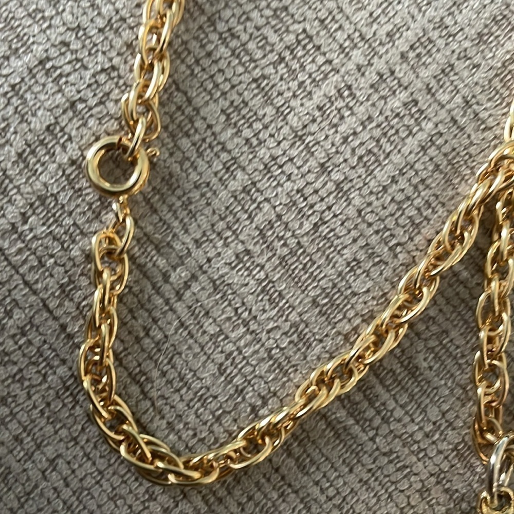 The British Museum Elizabeth I Pendant View 5
